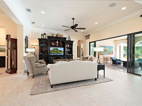 5th image of 8871 Colonels Ct