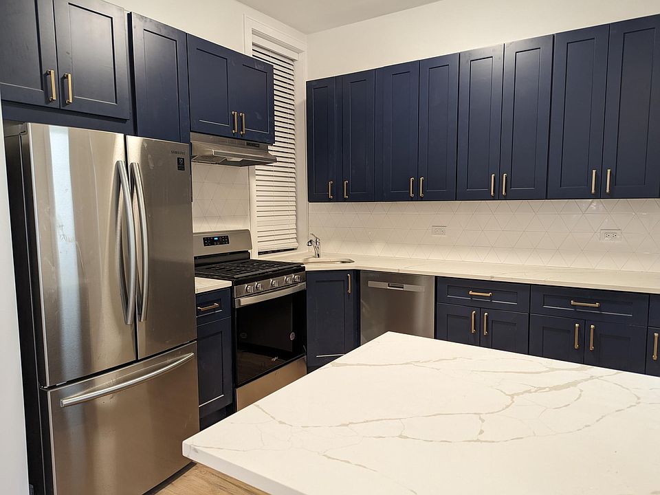 1st image of 2922 W Logan Blvd #1W