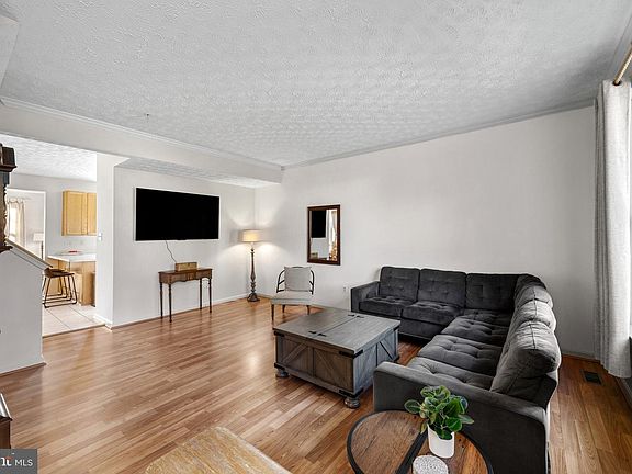 3rd image of 1415 Roman Ridge Way