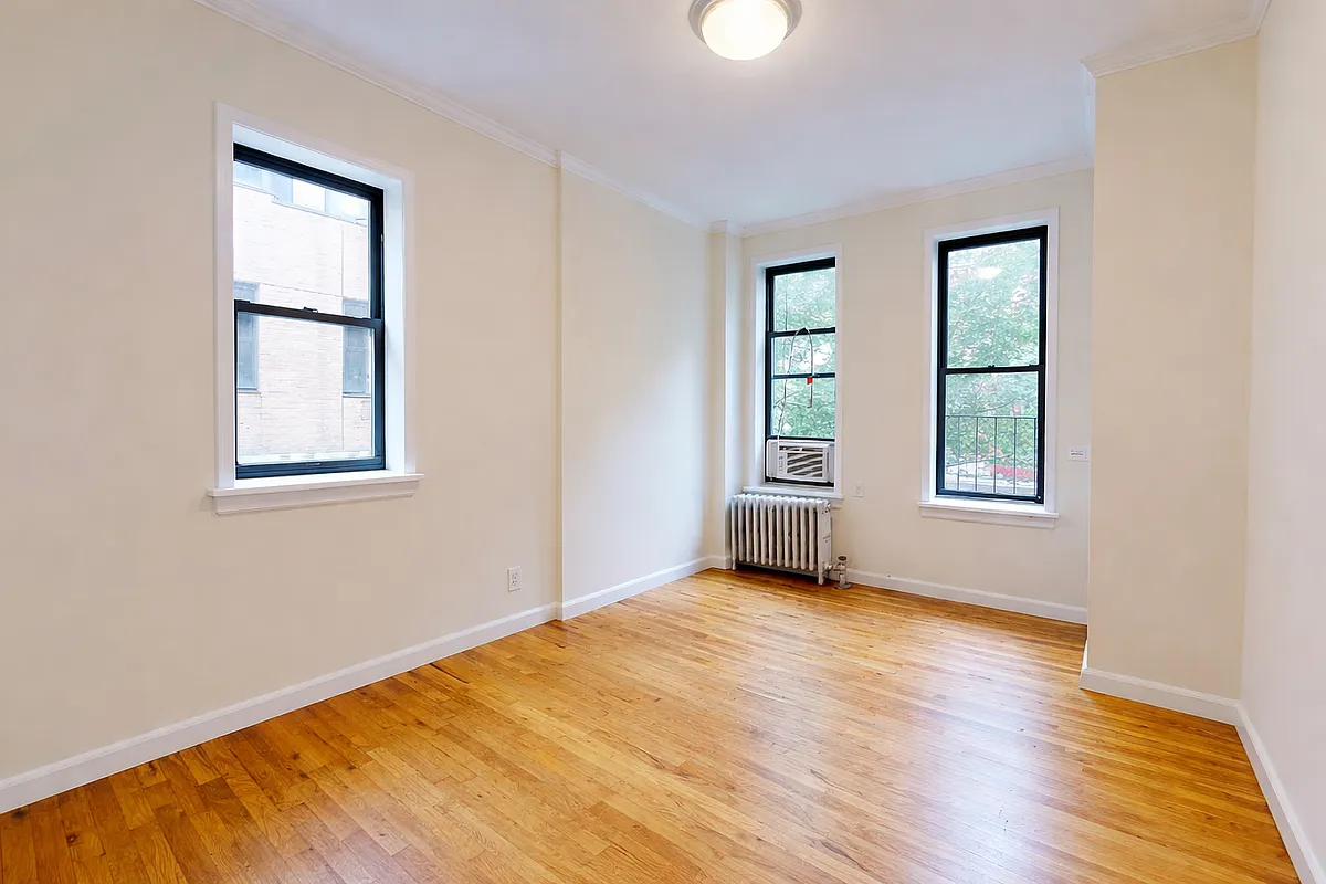 Building Photo - 241 E 38th St #1-D