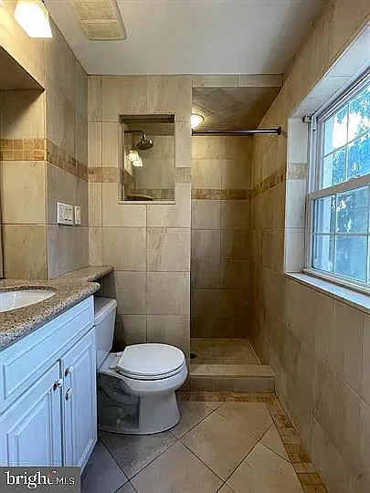318 Bainbridge St #A — Photo 10