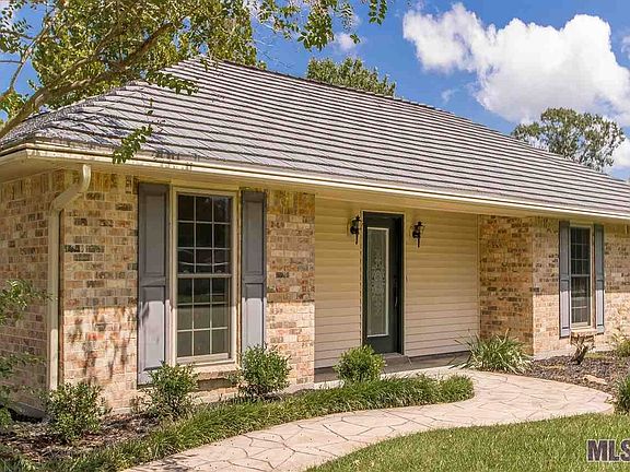 2nd image of 41238 Demi Mille Dr
