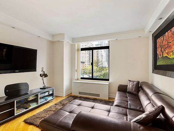 5th image of 400 E 70th St #304/5