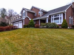 6 Cobble Ln, Bedminster, NJ 07921