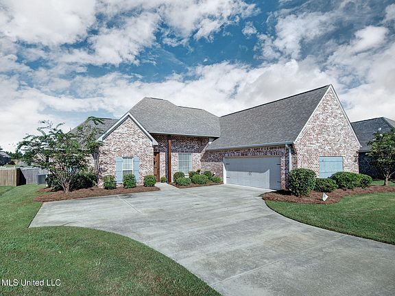 2nd image of 117 Sweetbriar Dr