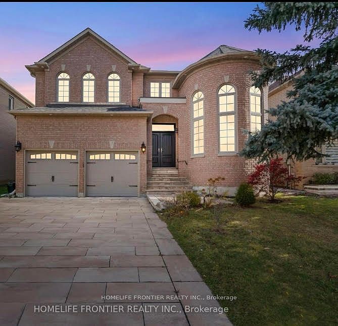 1st image of 7 Edenbrook Cres