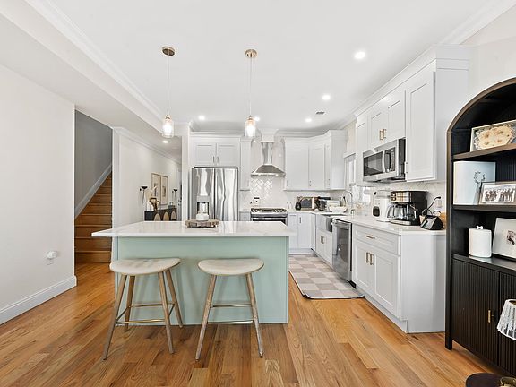 4th image of 71 Reservoir Ave #2