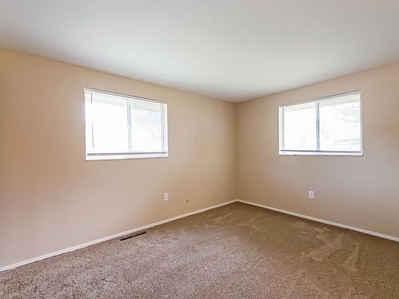 5th image of 4616 Sydenham Dr