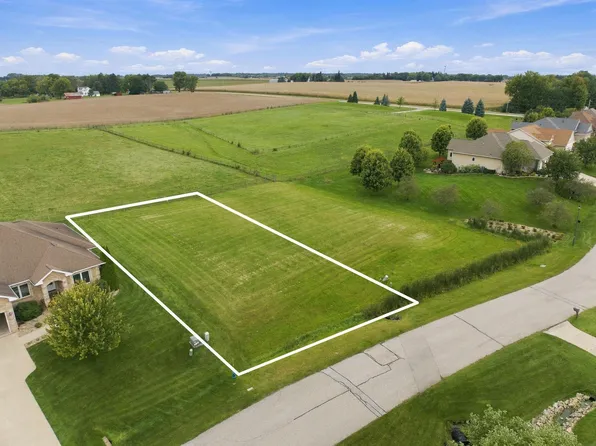 Sweet Water Cir, Waterloo, IA 50701