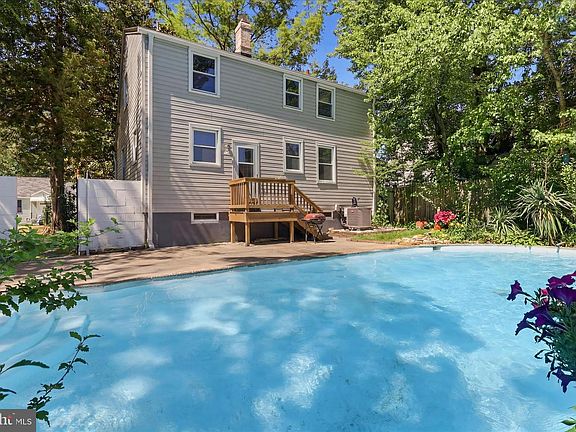 4th image of 2806 Urbana Dr
