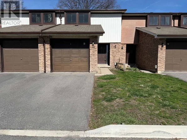 221 Ormond Dr #22, Oshawa, ON L1G 6T7