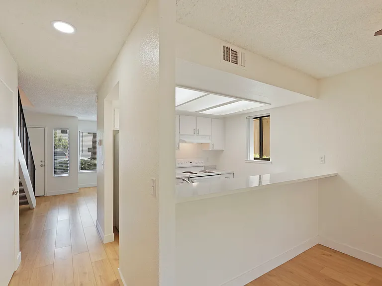 Elevate Apartments — Photo 39