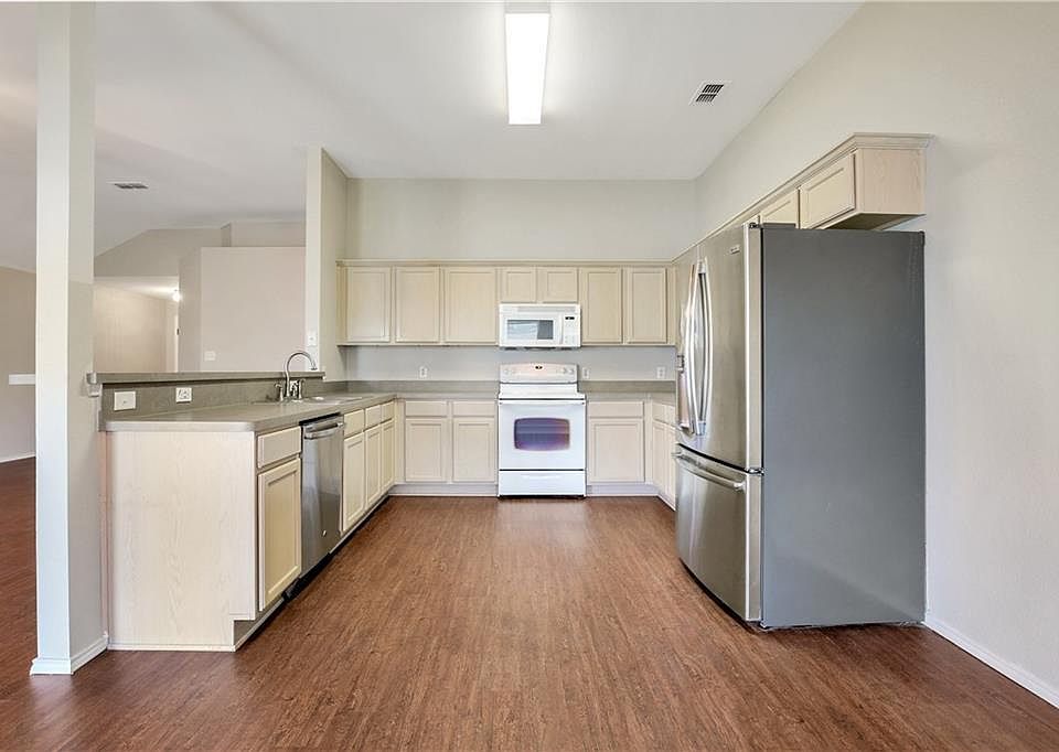 1st image of 9616 Linton Dr