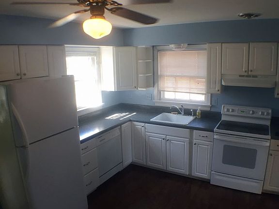 5th image of 1014 W 47th St