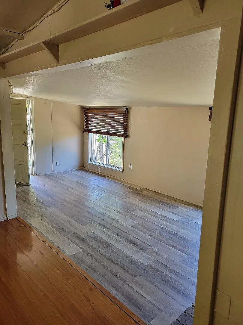 3 bed, 1340 sqft, $2,400 — Photo 2