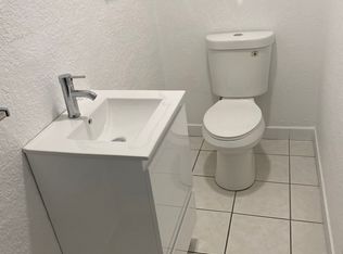 5880 SW 2nd St, Miami, FL 33144