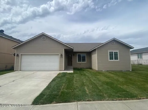 1701 Guernsey St, Sunnyside, WA 98944