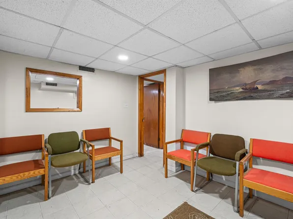 2746 Kennedy Boulevard image 14 of 37