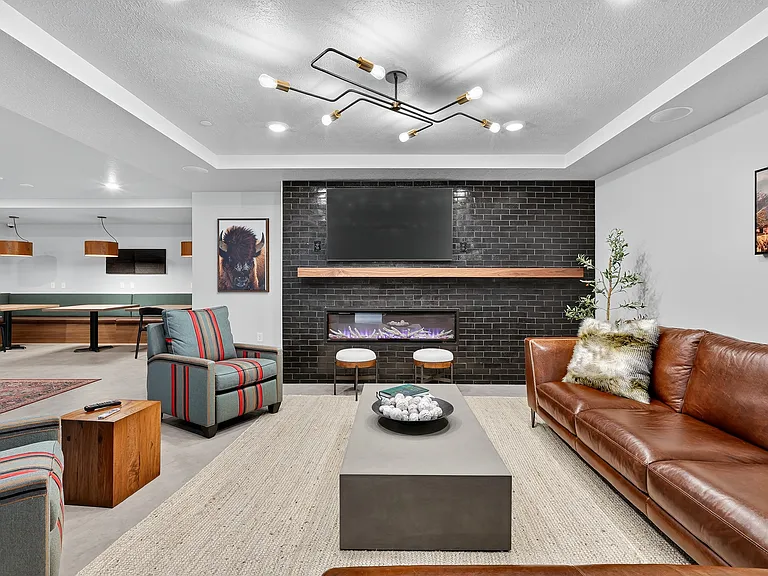 Riverwalk Apartments — Photo 10
