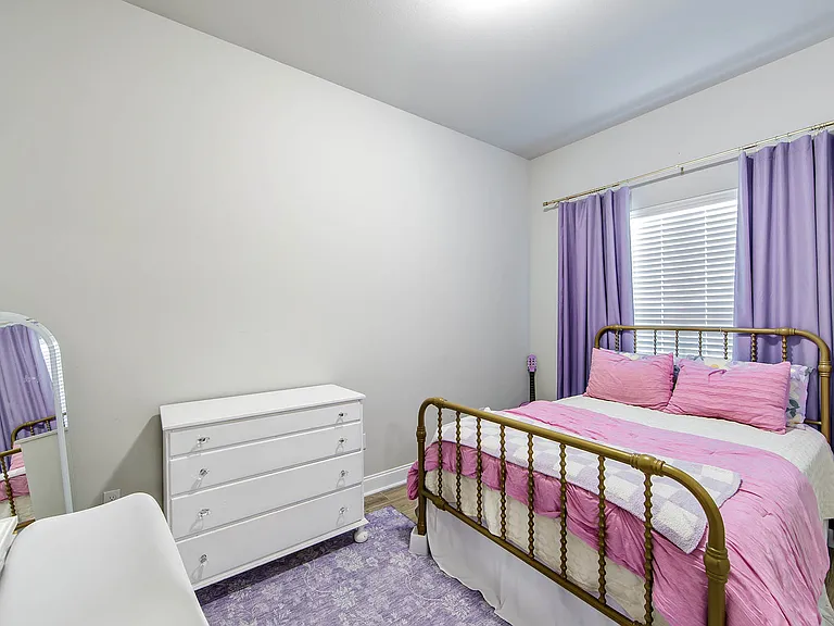110 Devon Ct — Photo 11