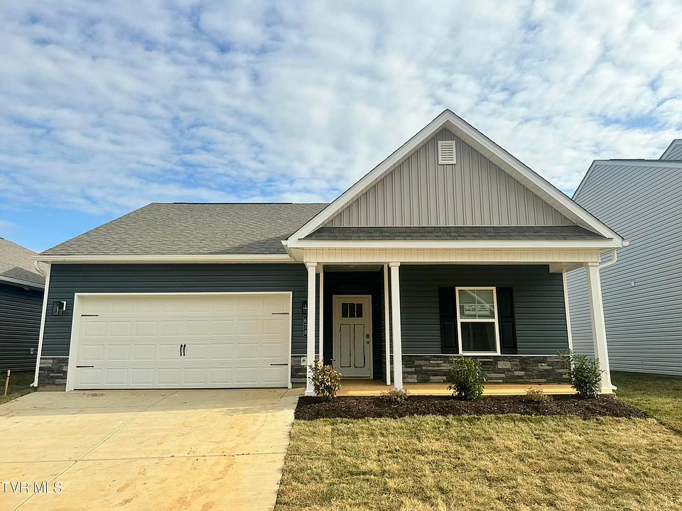 1st image of 679 Saint Andrews Dr