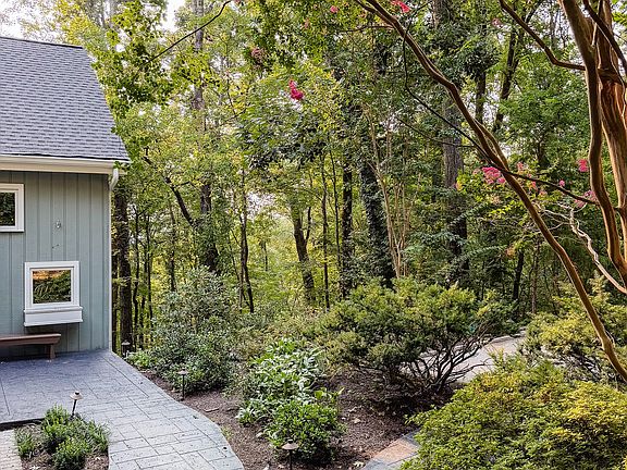 3rd image of 6038 Sherwood Ct