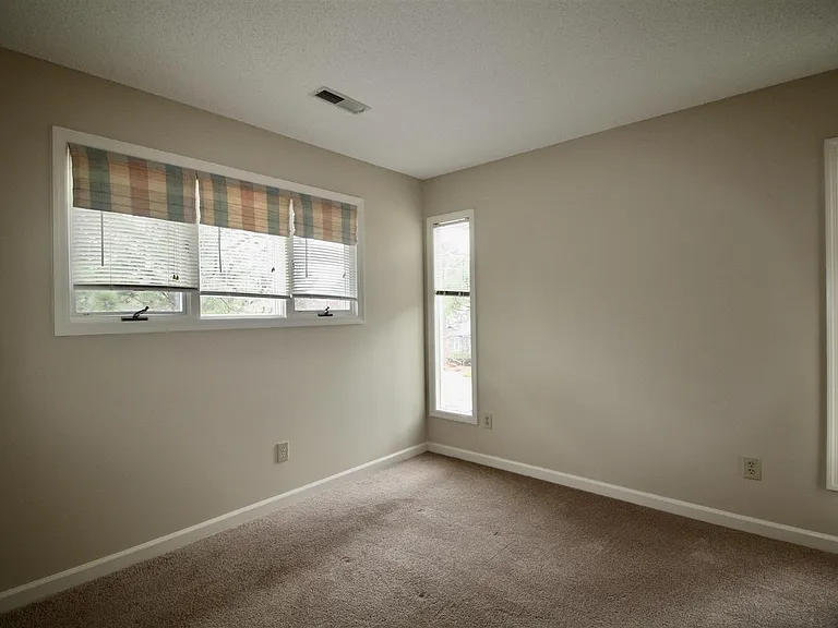 32 Westlake Pointe Dr — Photo 24