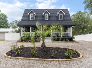 427 Womble St, Oak Island, NC 28465