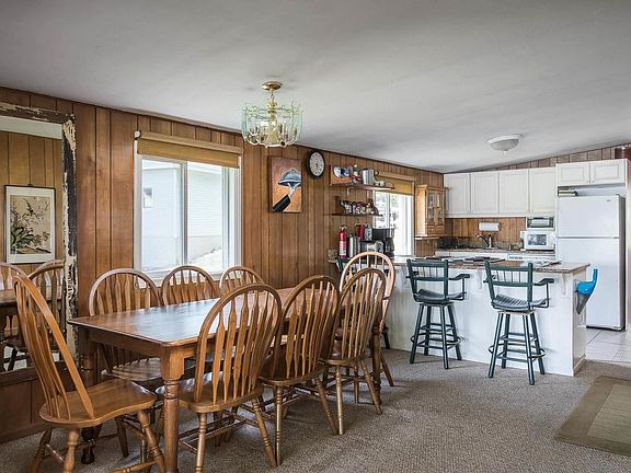 4th image of 168 Lakeshore Dr
