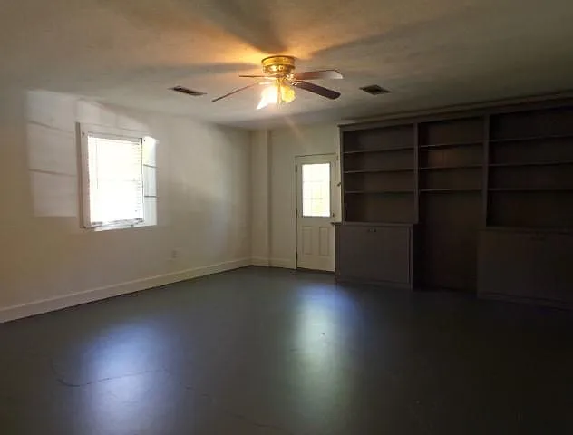 167 Lakeview Dr — Photo 13