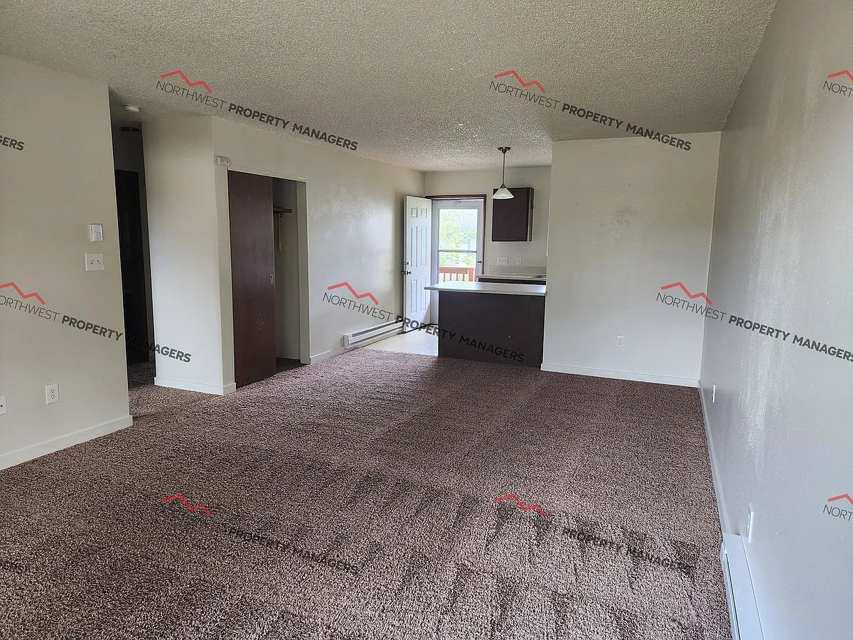 Building Photo - 610 E Pioneer Ave #1-24