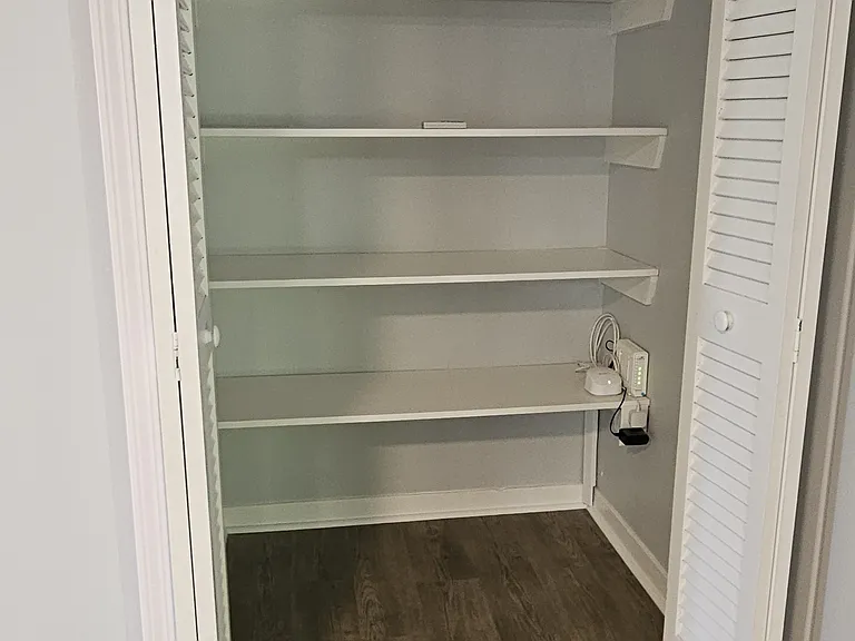Kitchen pantry