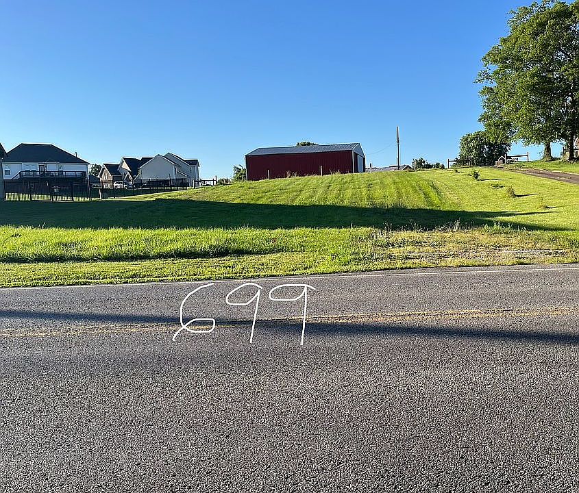 2nd image of 699 Meriwether Rd