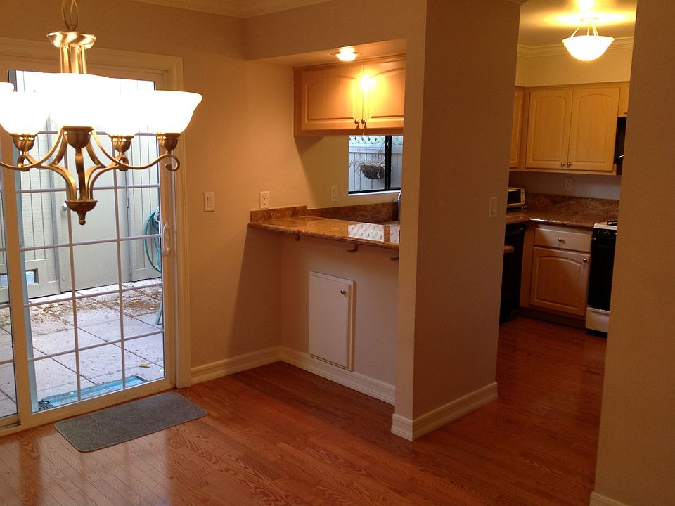 2nd image of 360 N Orange Grove Blvd