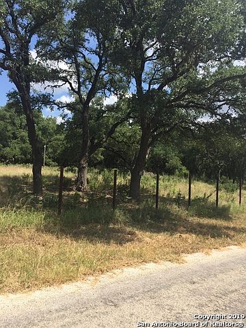 2nd image of 1501 Tee Pee Dr