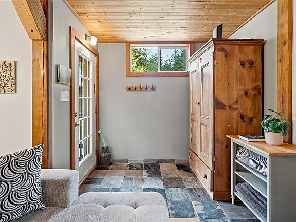 3rd image of 2970 Glen Eagles Rd #24