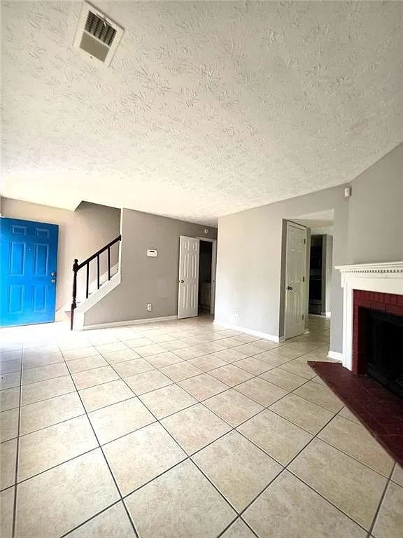 2 bed, 2.0 bath, 1107 sqft, $1,800 — Photo 3