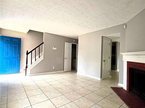 3rd image of 1854 Sturgeon Rd