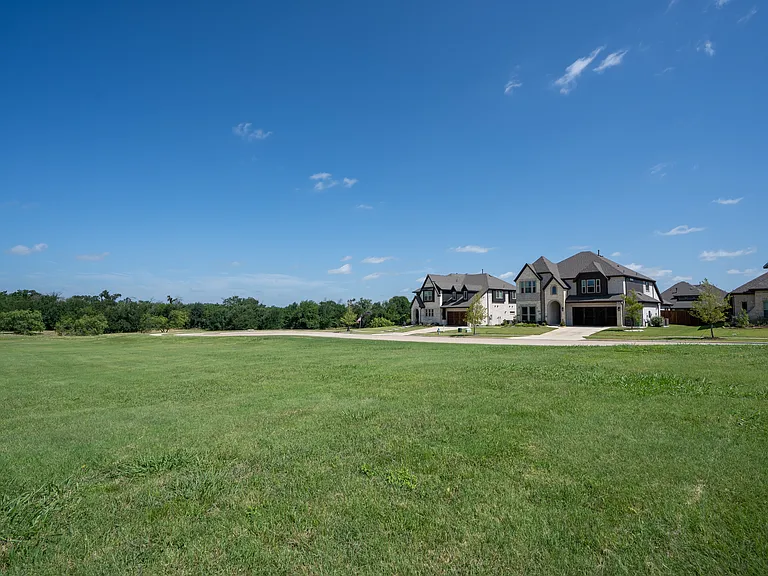 4370 Lavina Ln — Photo 5