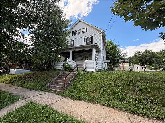 4th image of 1425 Philadelphia St