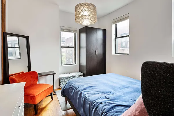 Sold by Compass | media 8