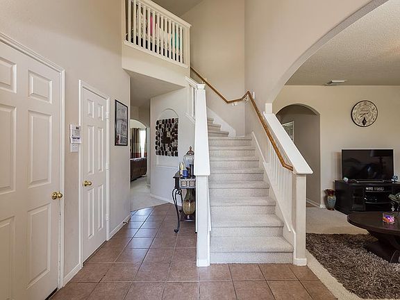 4th image of 21611 Skyla Cir
