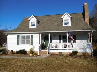 910 Shady Grove Church Rd, Winston Salem, NC 27107