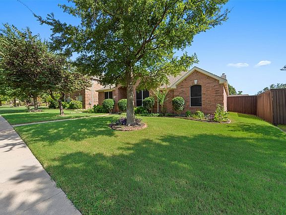 3rd image of 3628 Estacado Ln