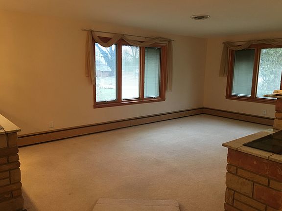 3rd image of 2091 Hamlet Dr