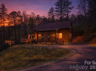 138 Hubbell Ln, Robbinsville, NC 28771