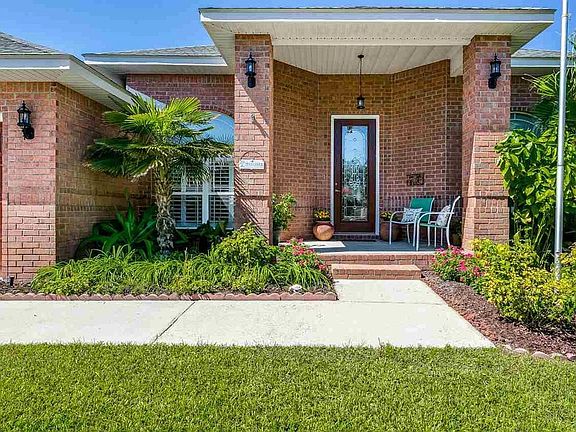 2nd image of 1593 Woodlawn Way