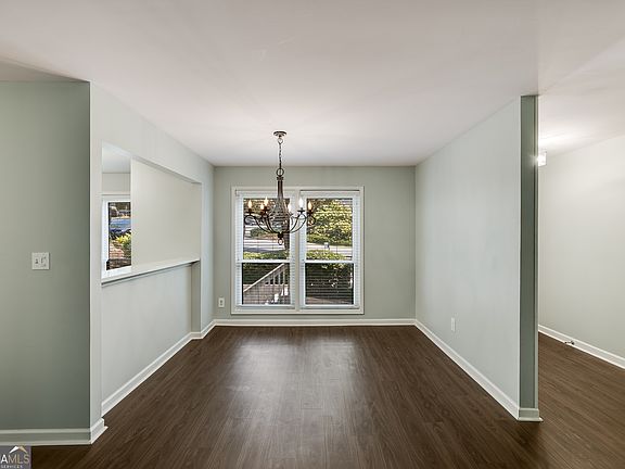 2nd image of 807 Wynnes Ridge Cir SE