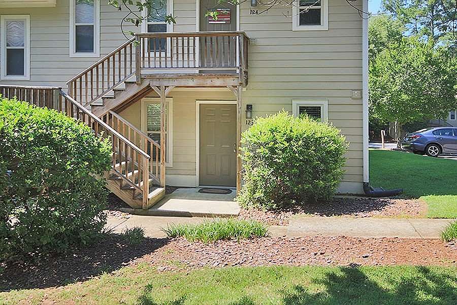 1st image of 1513 E Franklin St #F-123