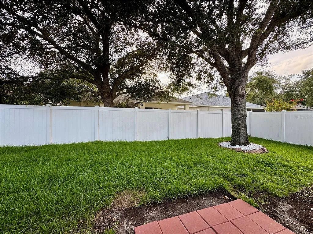 3 bed, 2.0 bath, 1691 sqft, $2,800 — Photo 4